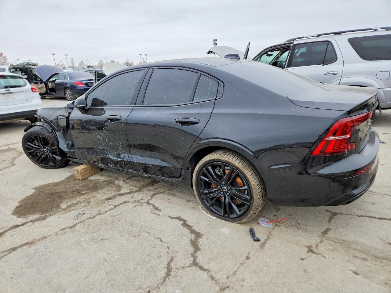 2024 VOLVO S60 ULTIMATE photo 2
