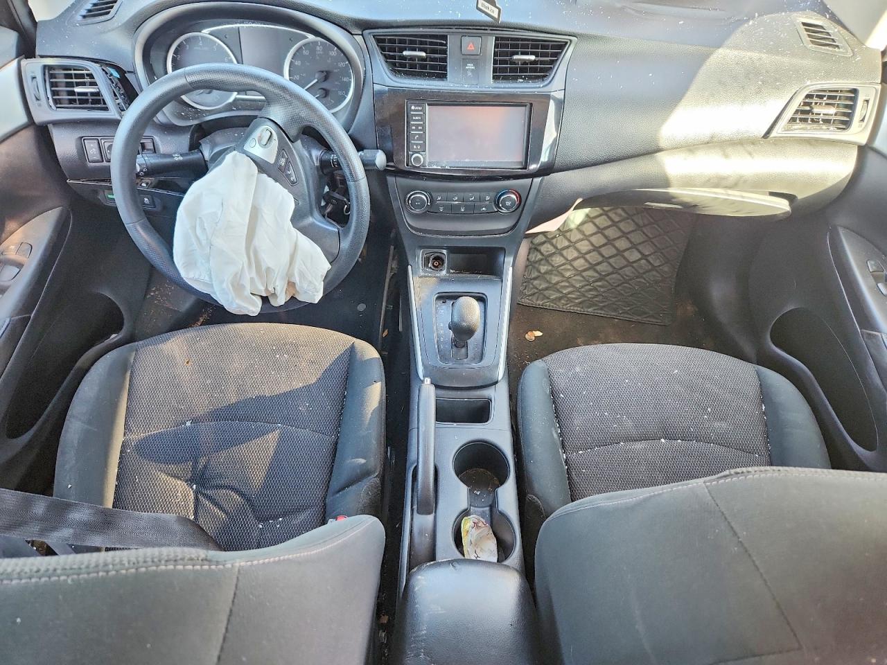 2019 NISSAN SENTRA S photo 8