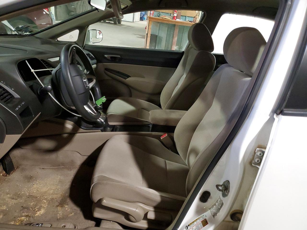 2010 HONDA CIVIC LX photo 7