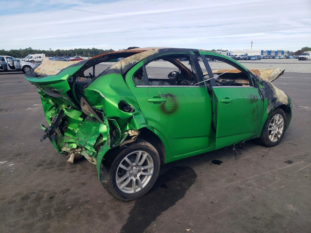 2014 CHEVROLET SONIC LT photo 5