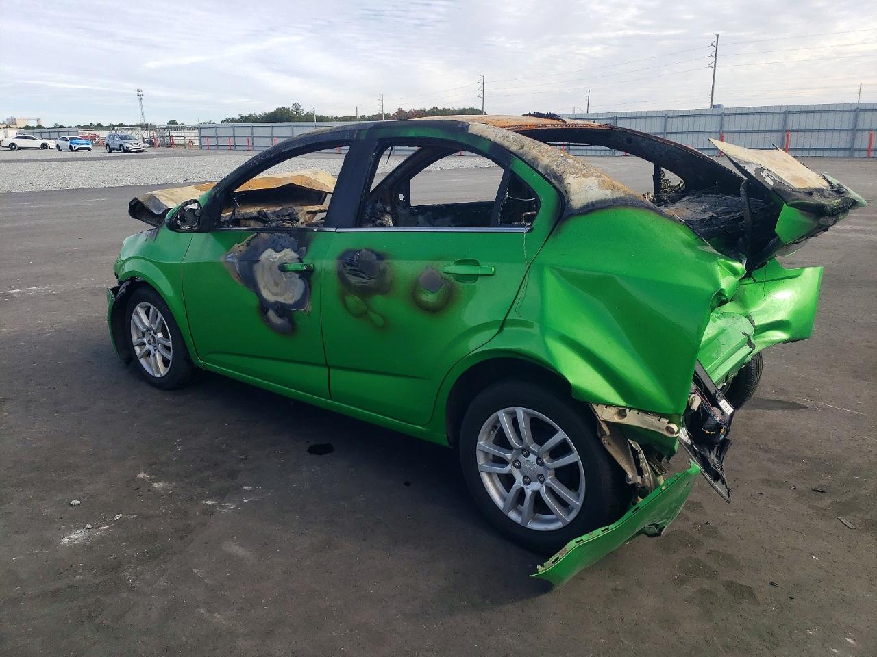 2014 CHEVROLET SONIC LT photo 3