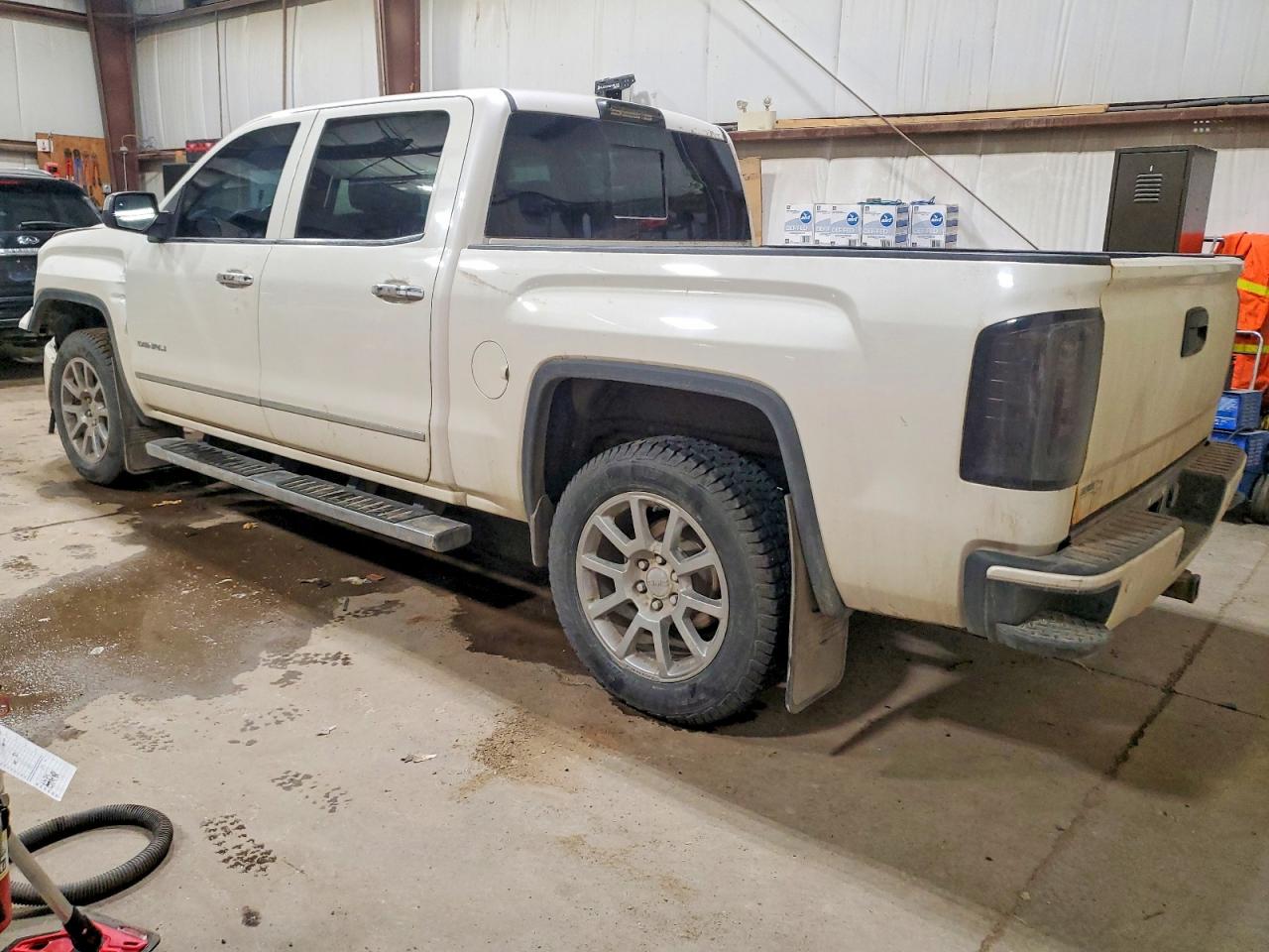 2014 GMC SIERRA K1500 DENALI photo 2