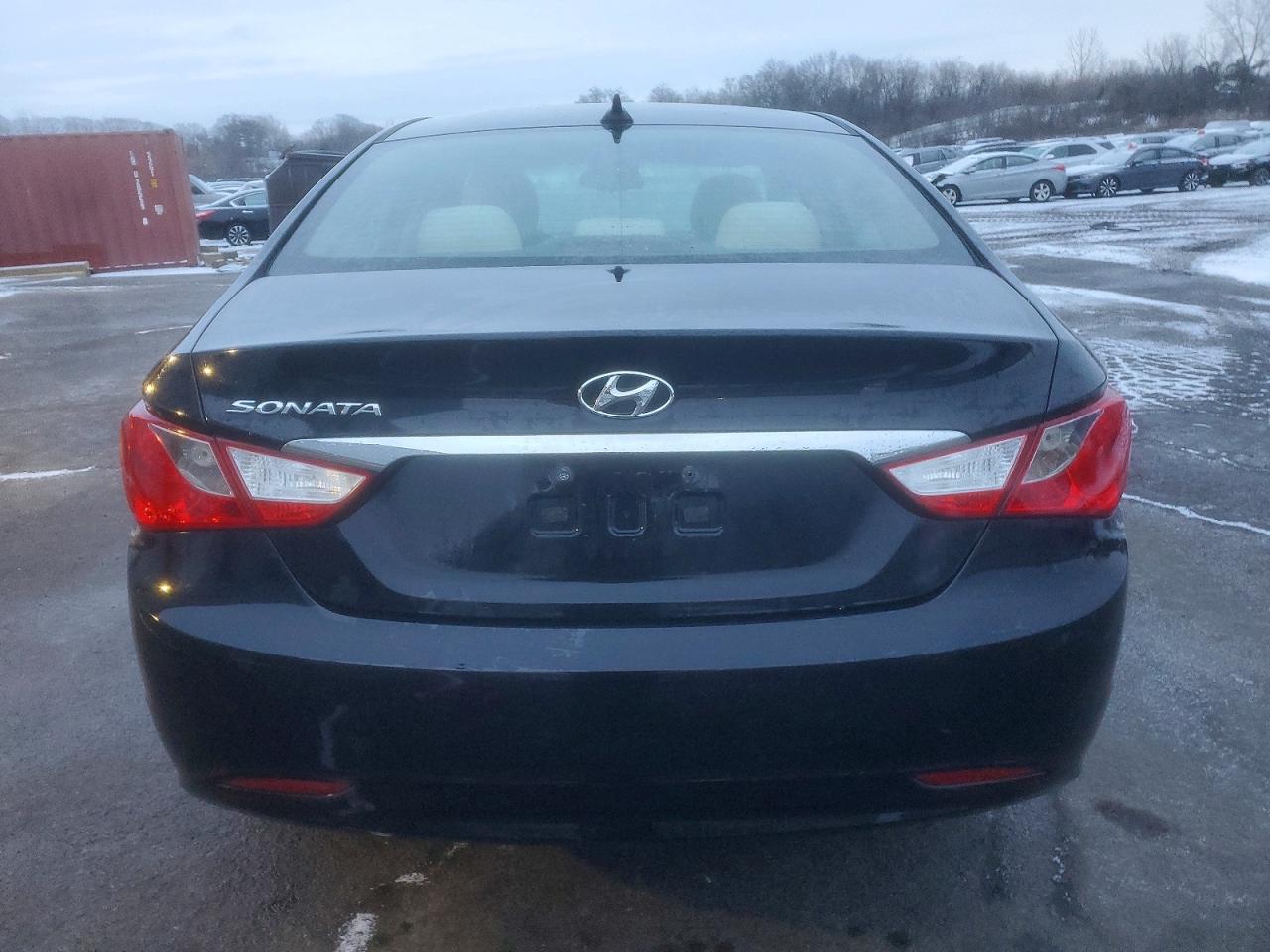 2013 HYUNDAI SONATA GLS photo 6