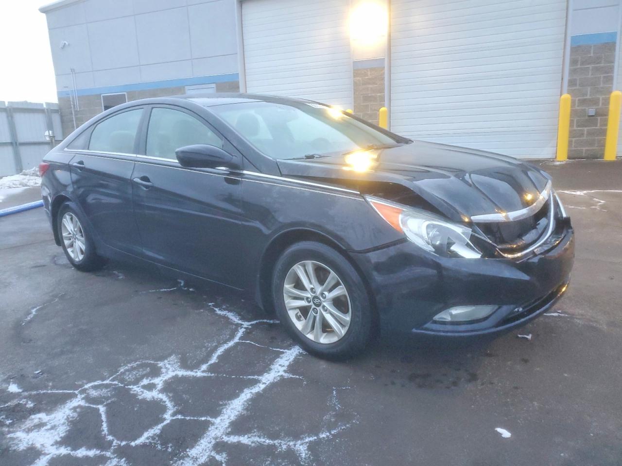 2013 HYUNDAI SONATA GLS photo 4