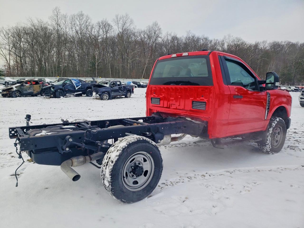 2024 FORD F350 SUPER DUTY TRUCK CAB AND CHASSIS photo 7