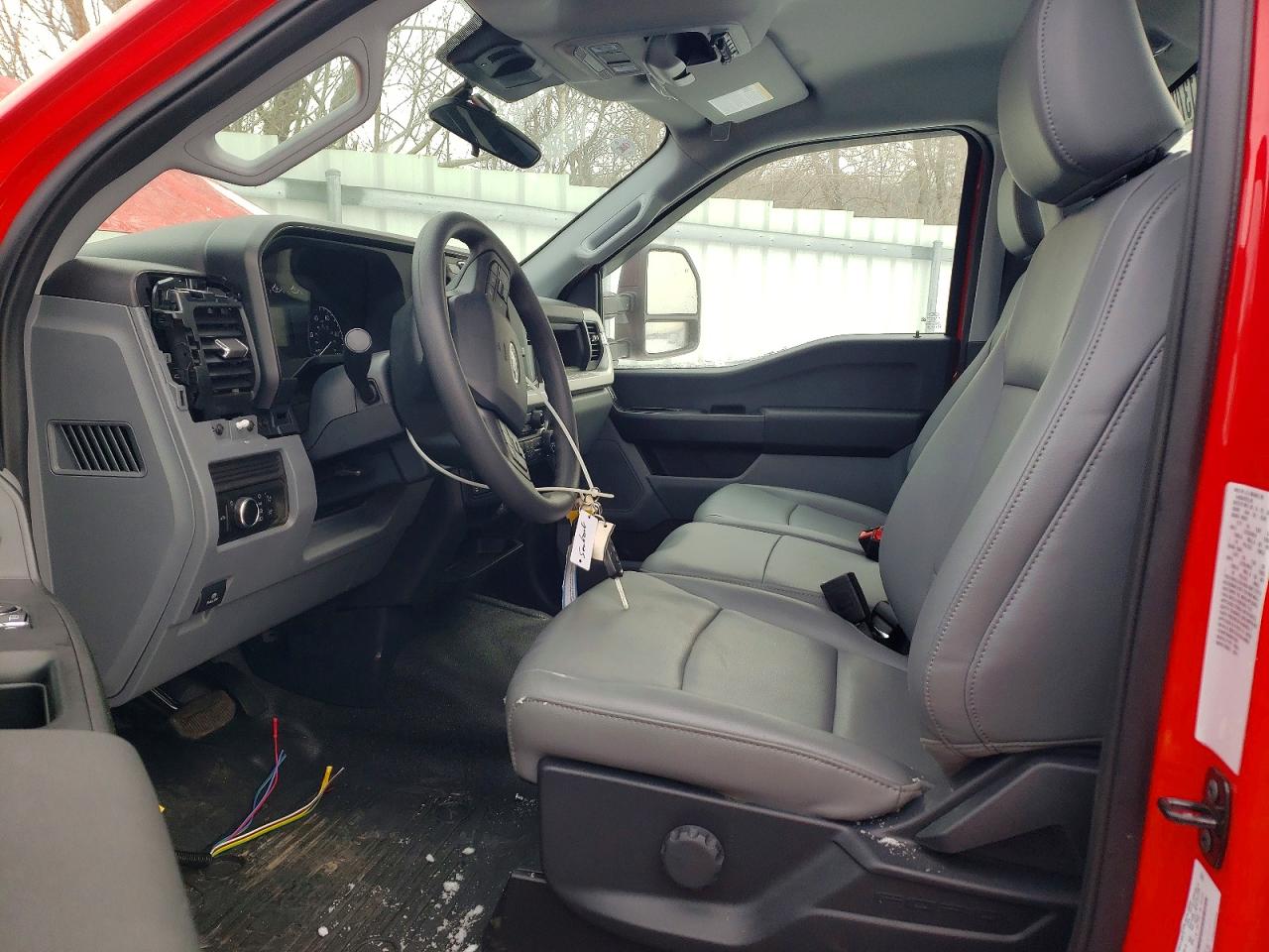 2024 FORD F350 SUPER DUTY TRUCK CAB AND CHASSIS photo 19
