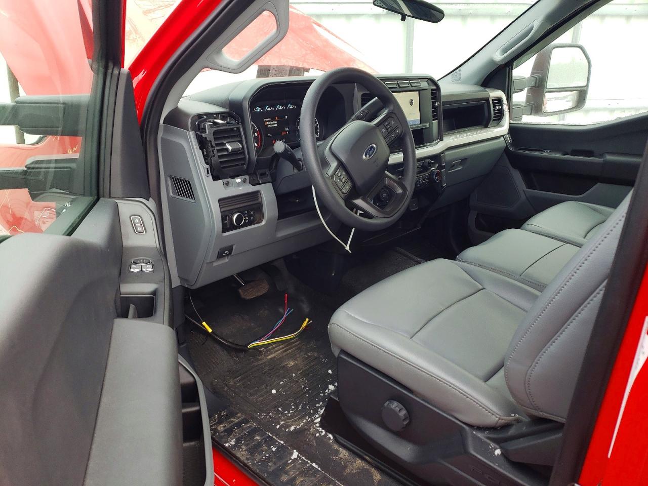2024 FORD F350 SUPER DUTY TRUCK CAB AND CHASSIS photo 22