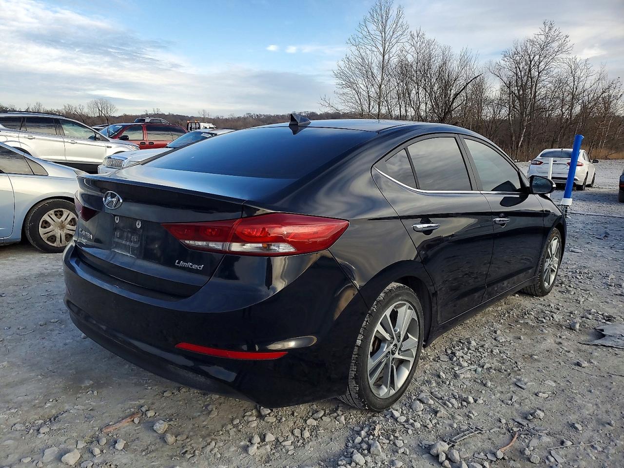 2017 HYUNDAI ELANTRA SE photo 3