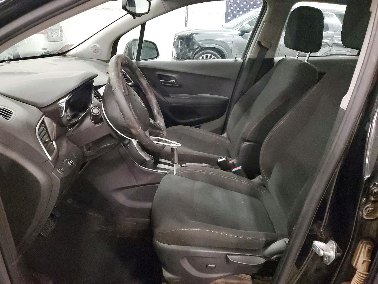 2017 CHEVROLET TRAX LS photo 7
