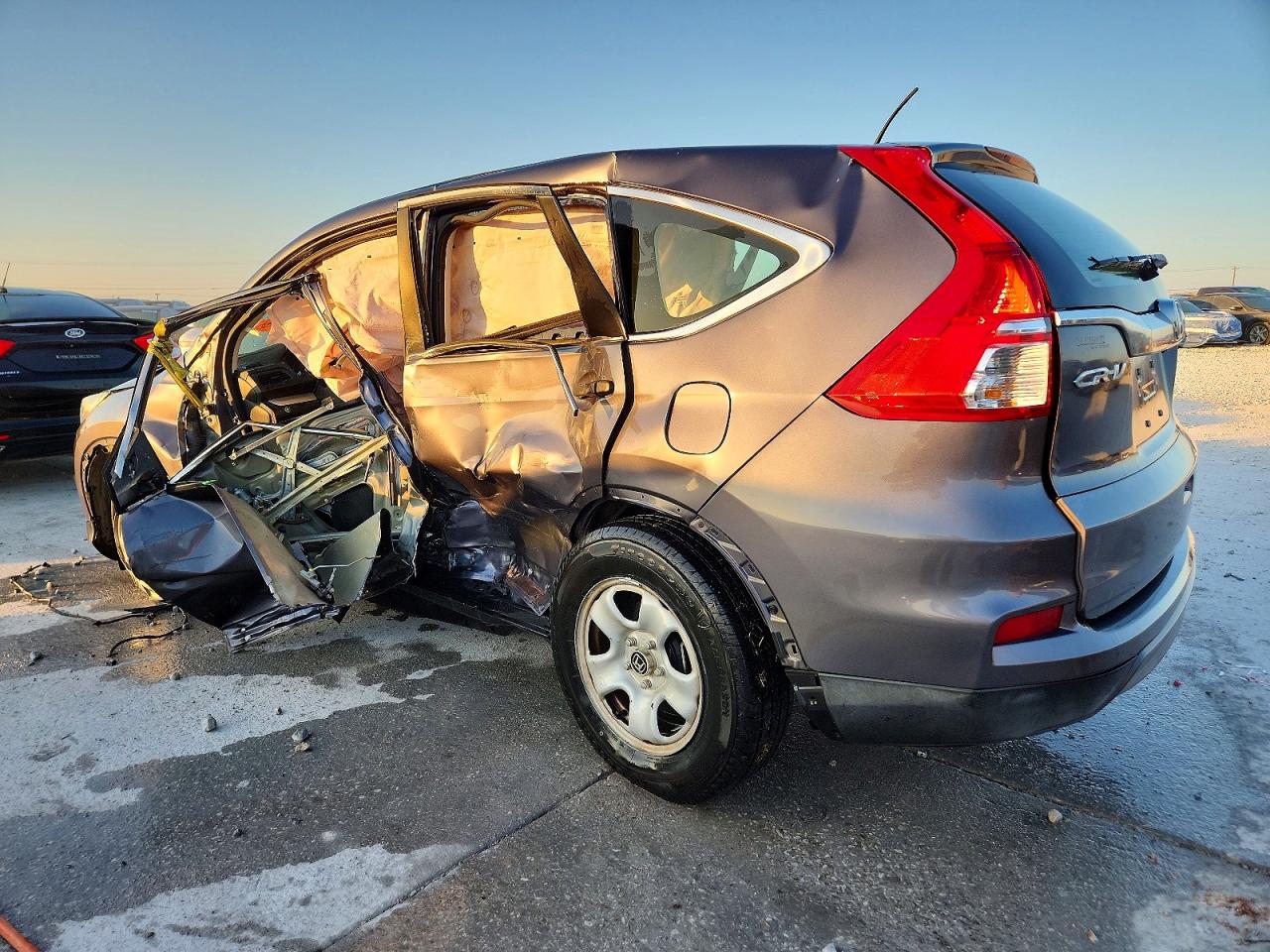 2016 HONDA CR-V LX photo 2