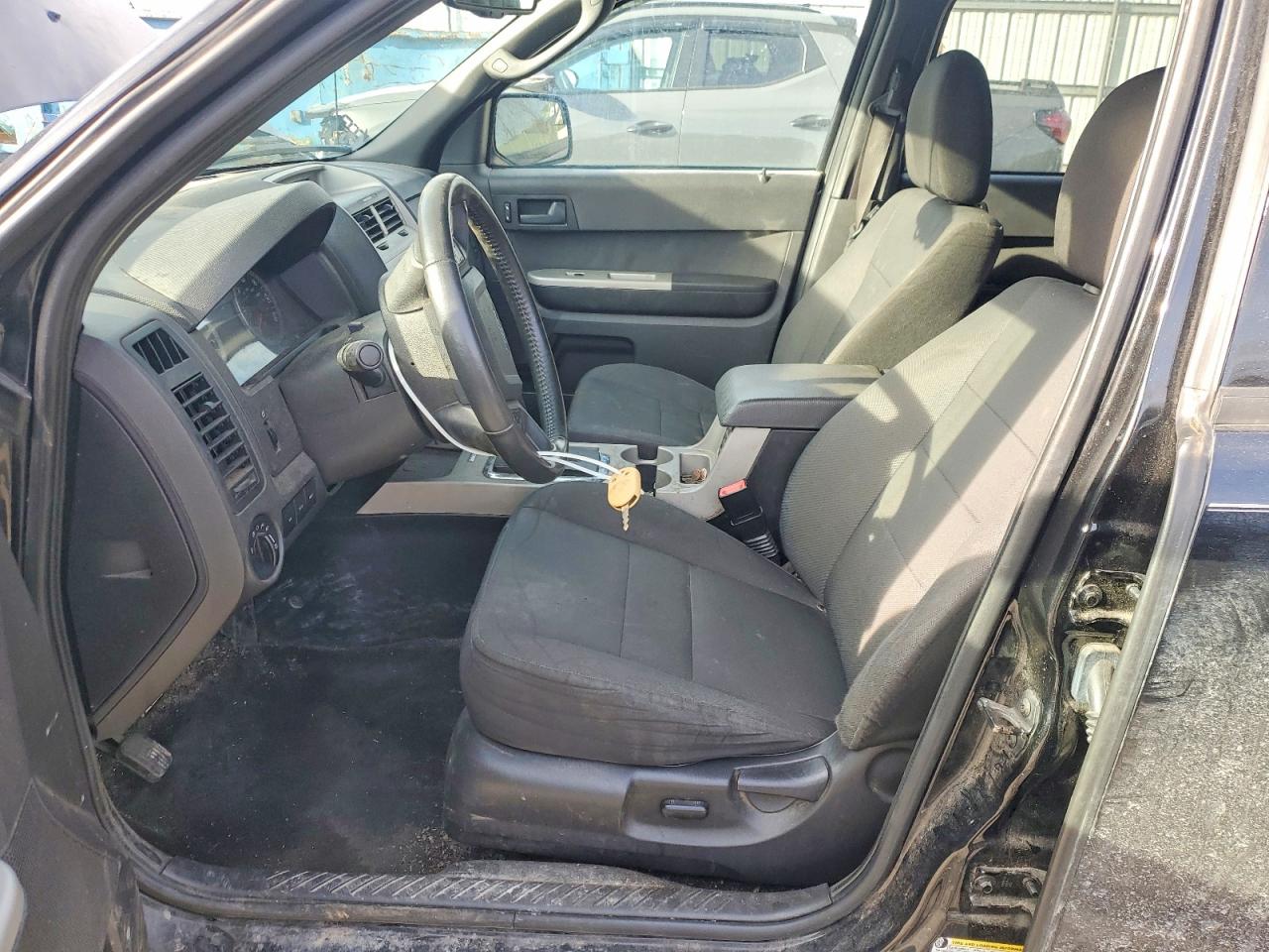 2011 FORD ESCAPE XLT photo 7