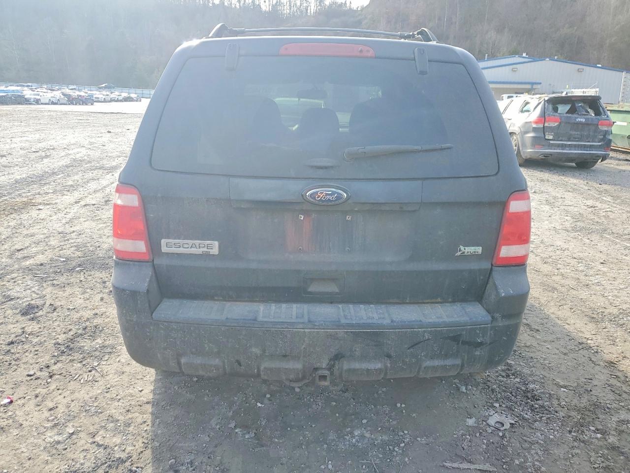 2011 FORD ESCAPE XLT photo 6