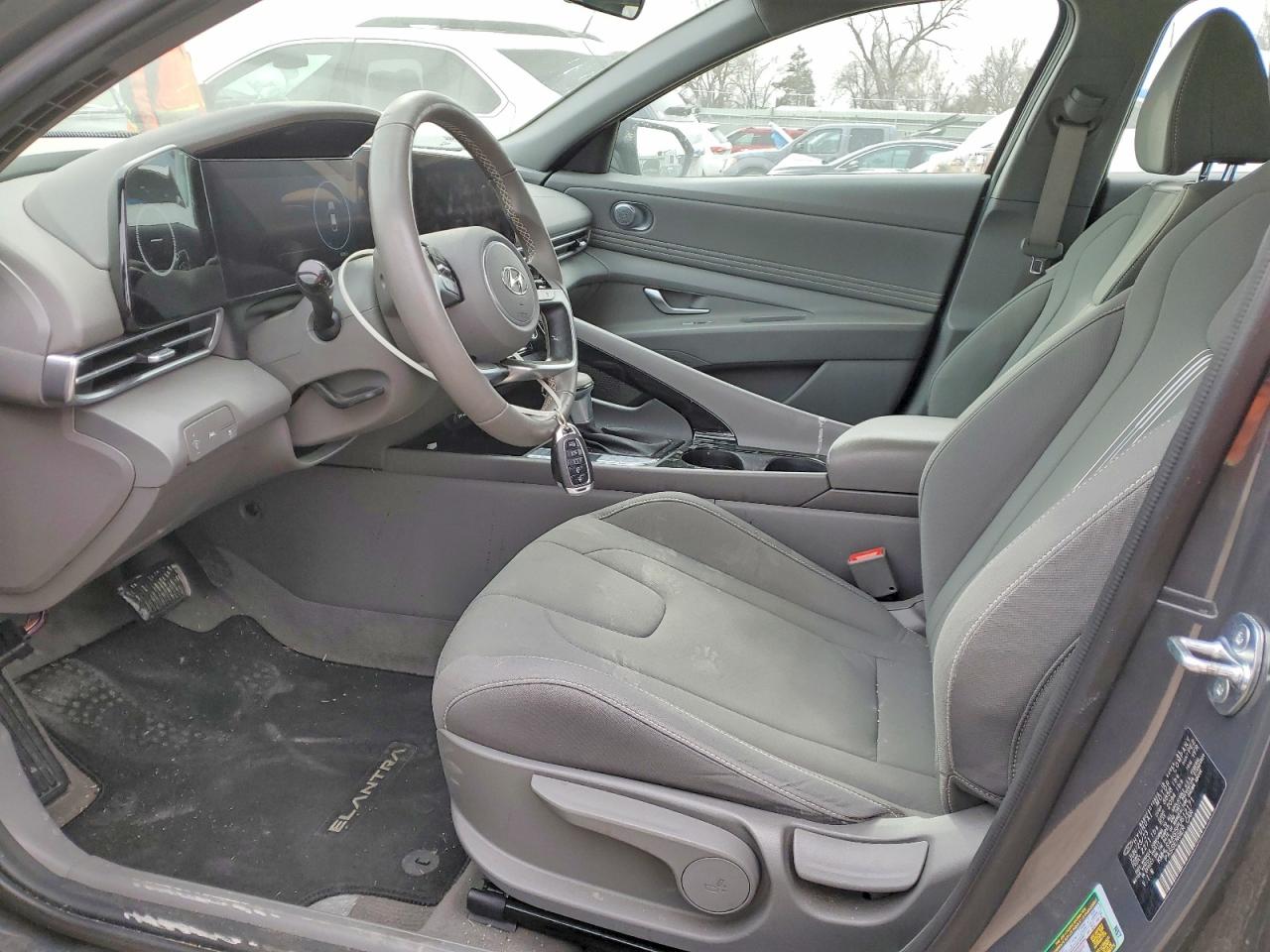 2023 HYUNDAI ELANTRA SEL photo 13