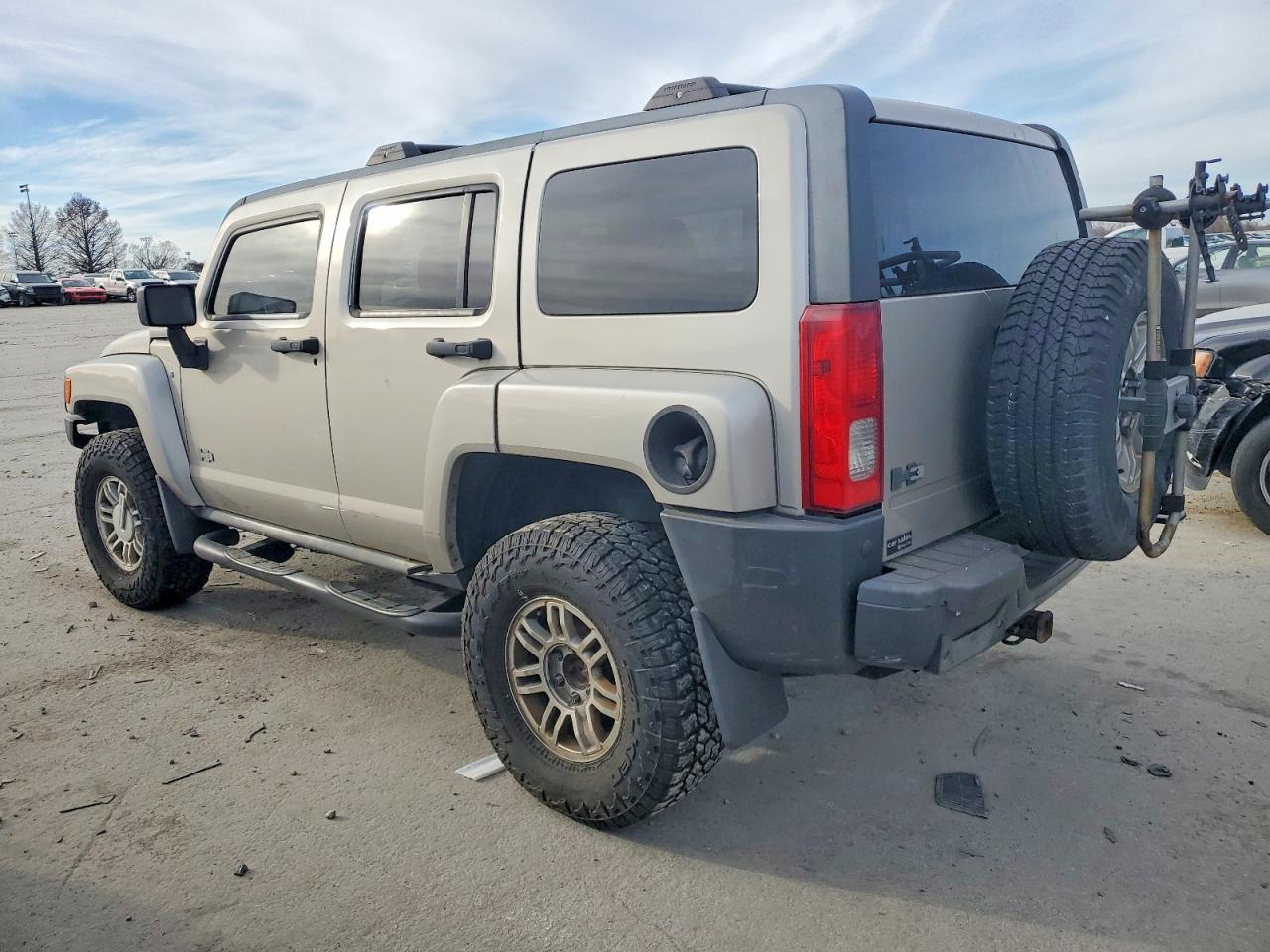 2008 HUMMER H3 LUXURY photo 2