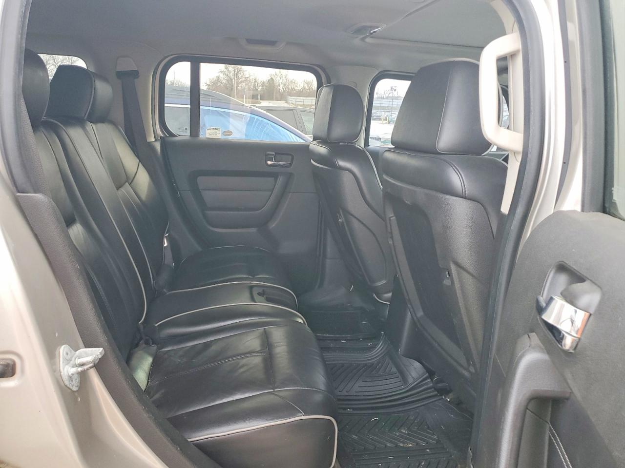 2008 HUMMER H3 LUXURY photo 11