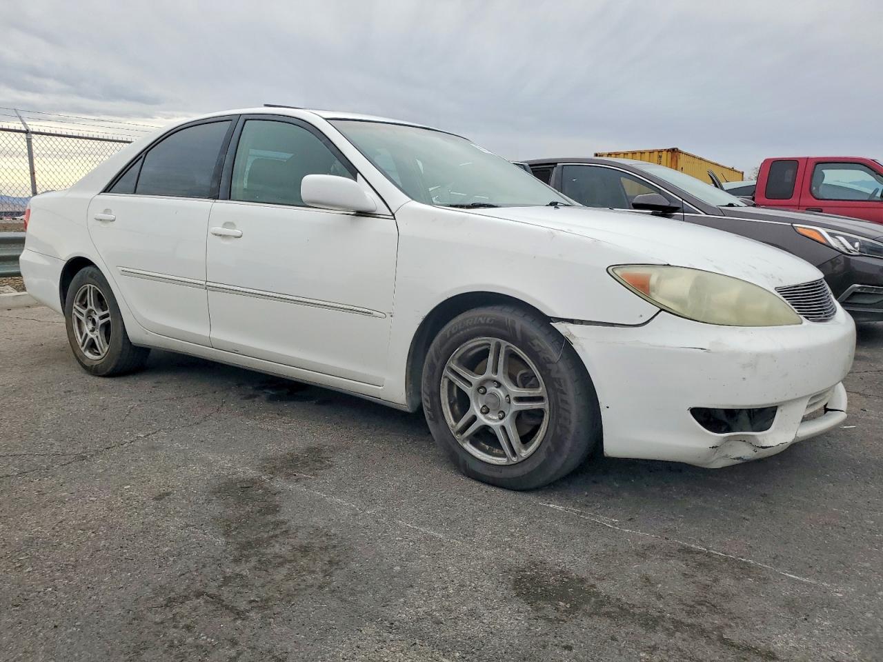 2005 TOYOTA CAMRY photo 4
