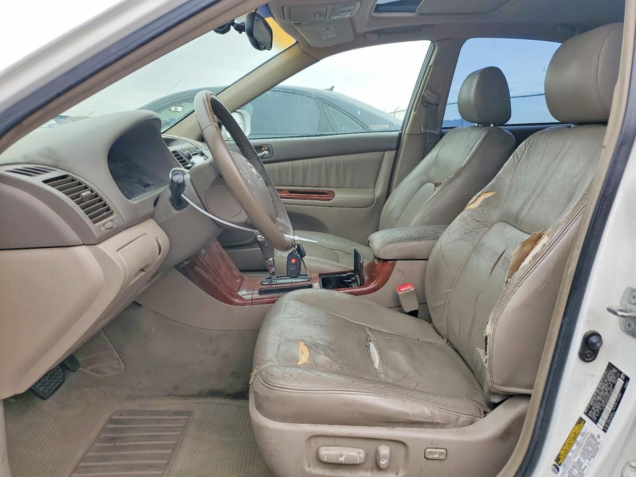 2005 TOYOTA CAMRY photo 7