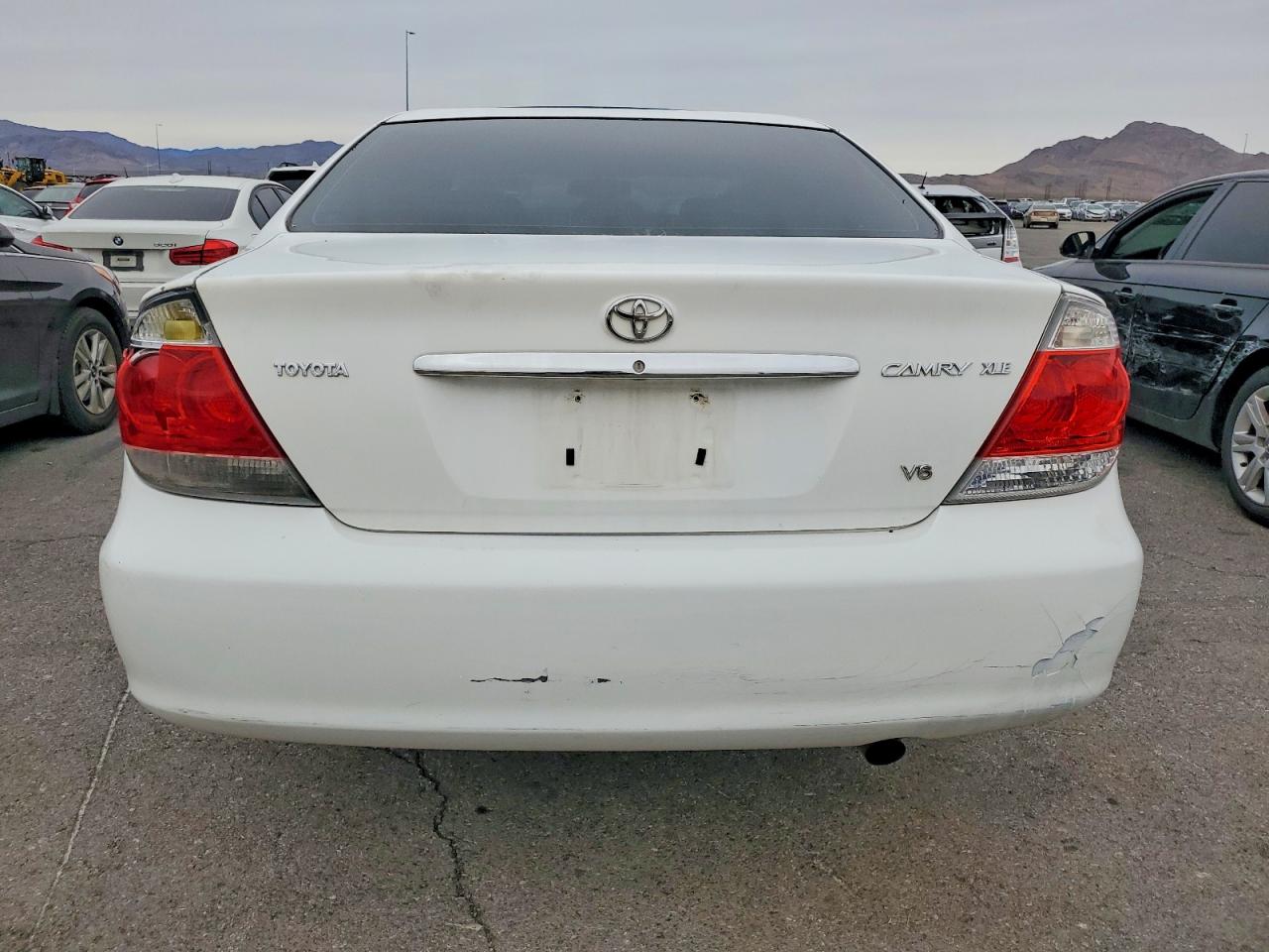 2005 TOYOTA CAMRY photo 6