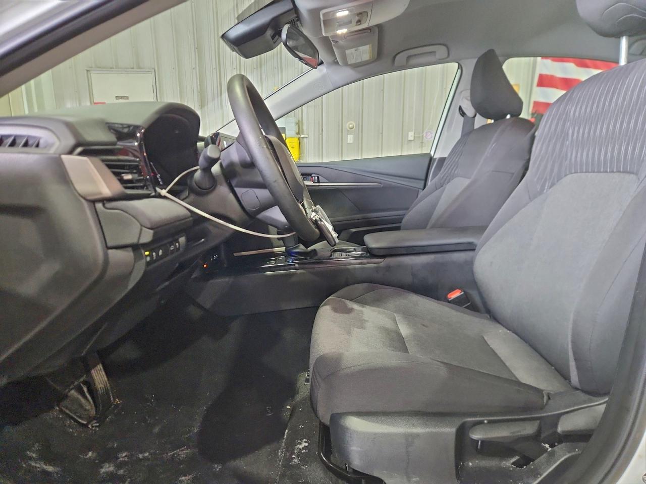 2025 TOYOTA CAMRY XSE photo 7