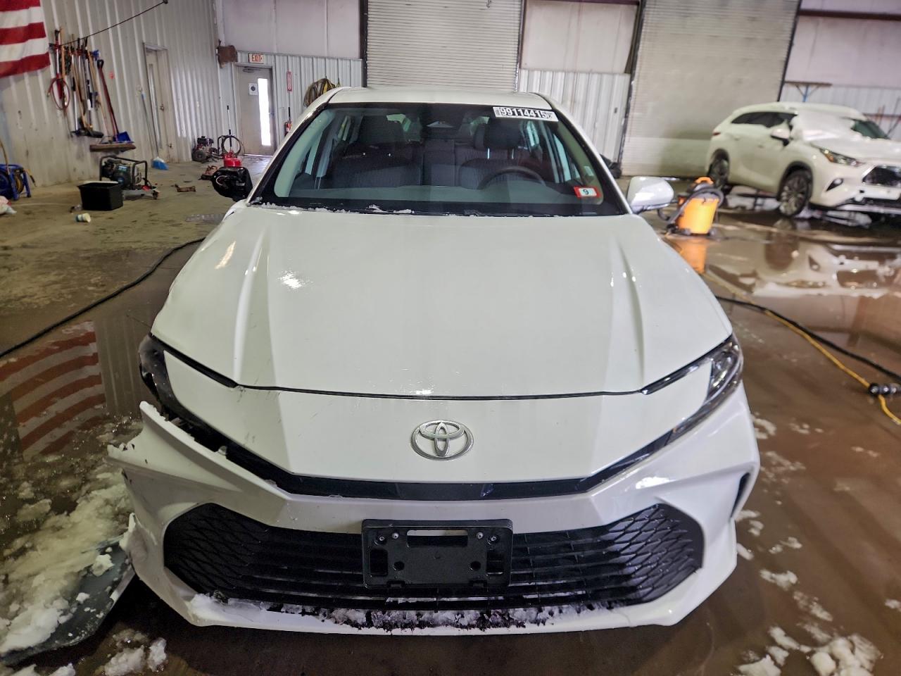 2025 TOYOTA CAMRY XSE photo 5