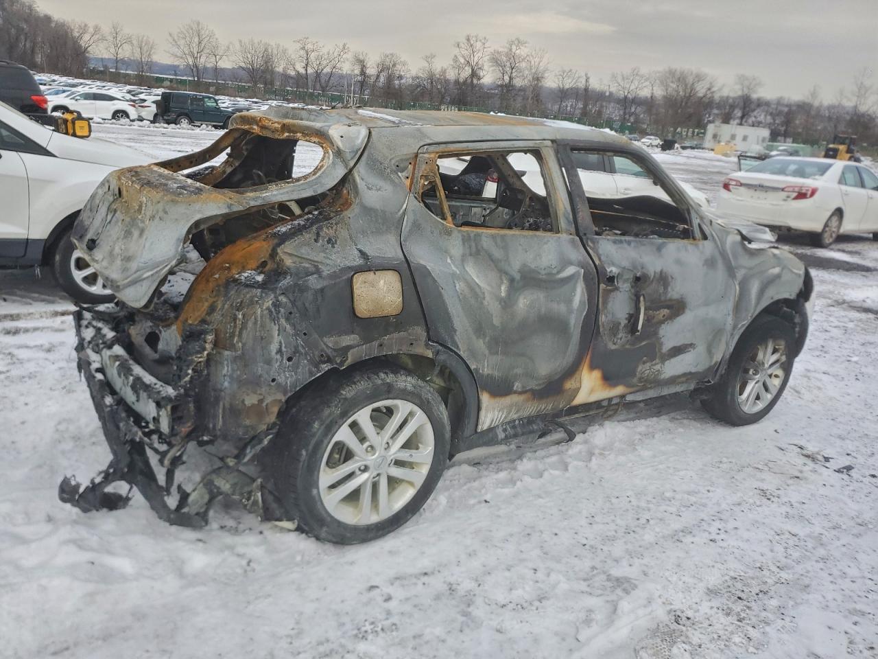 2015 NISSAN JUKE S photo 3