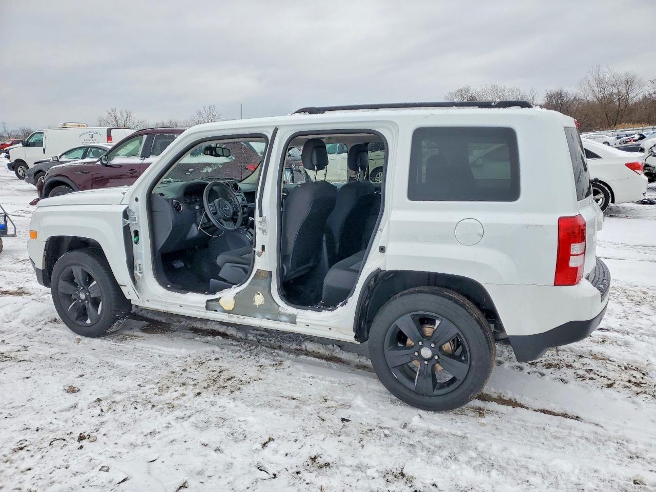 2017 JEEP PATRIOT LATITUDE photo 2