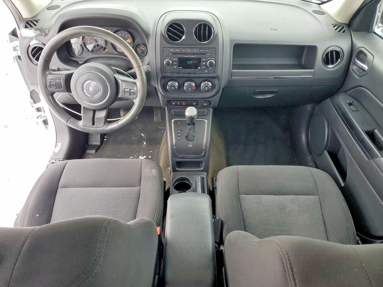 2017 JEEP PATRIOT LATITUDE photo 8
