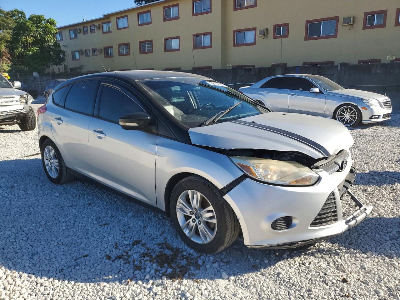 2013 FORD FOCUS SE photo 4