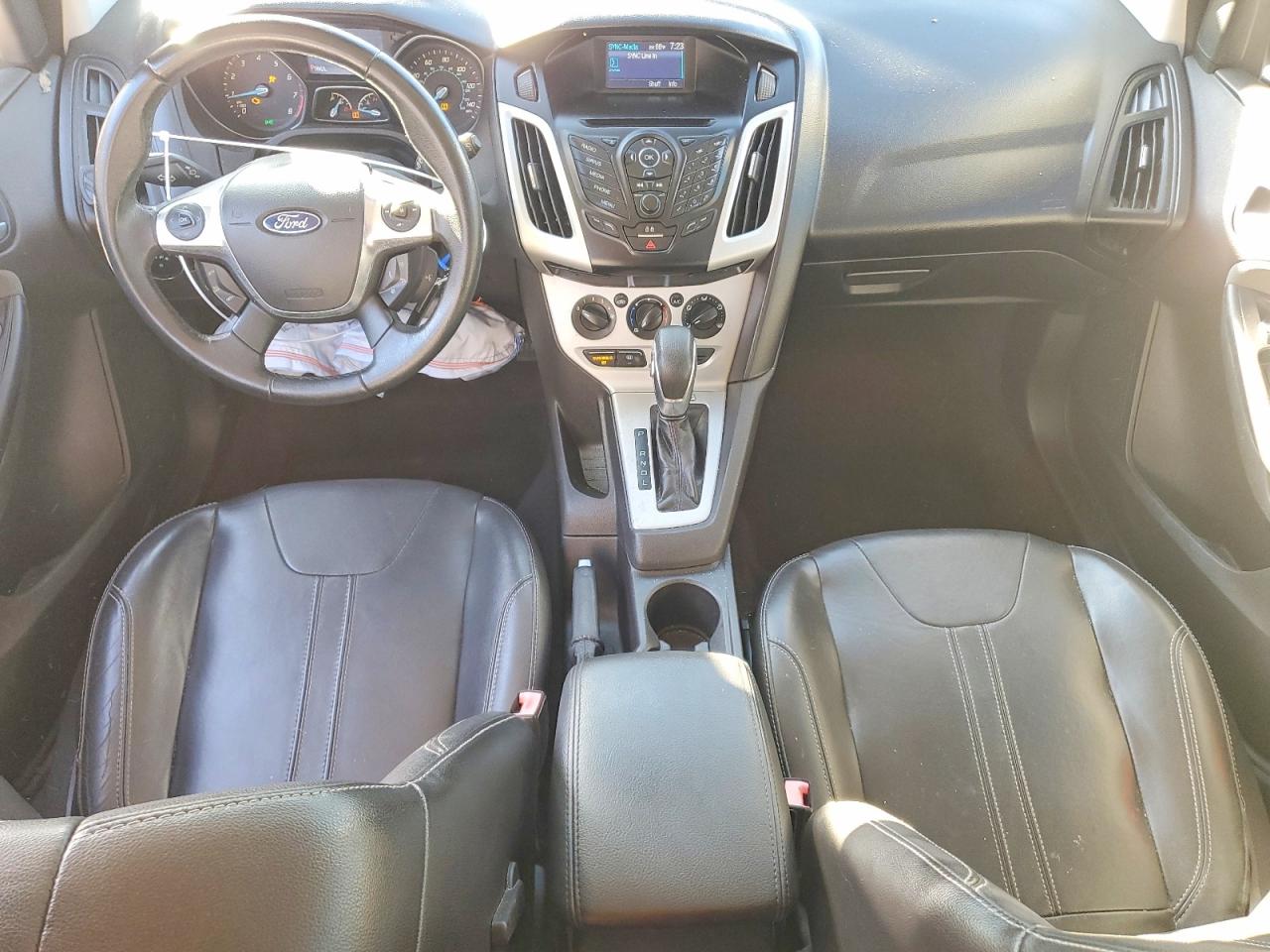 2013 FORD FOCUS SE photo 8