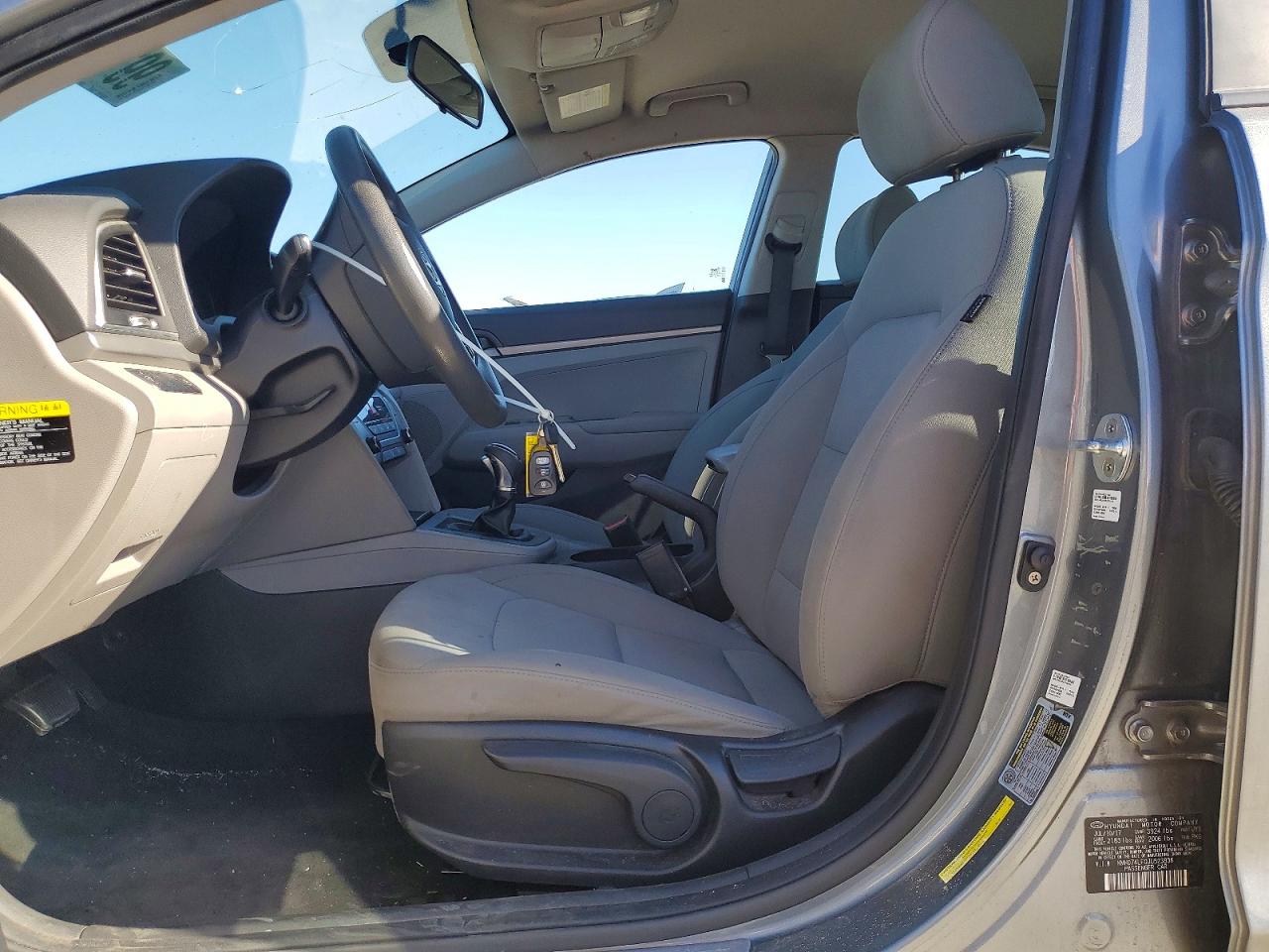 2018 HYUNDAI ELANTRA SE photo 7