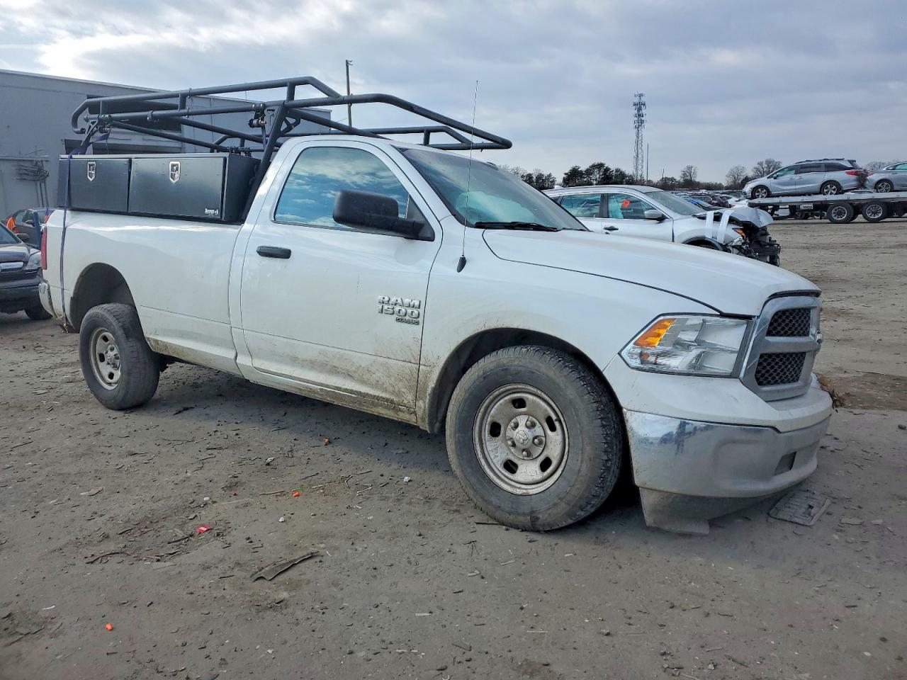 2023 RAM 1500 CLASSIC TRADESMAN photo 4