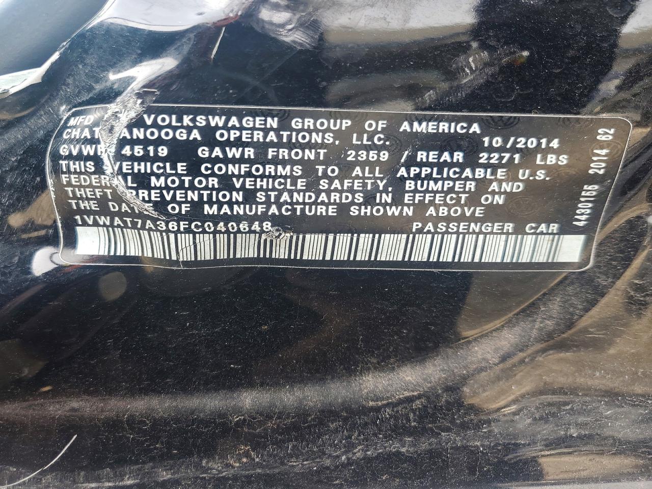 2015 VOLKSWAGEN PASSAT S photo 12