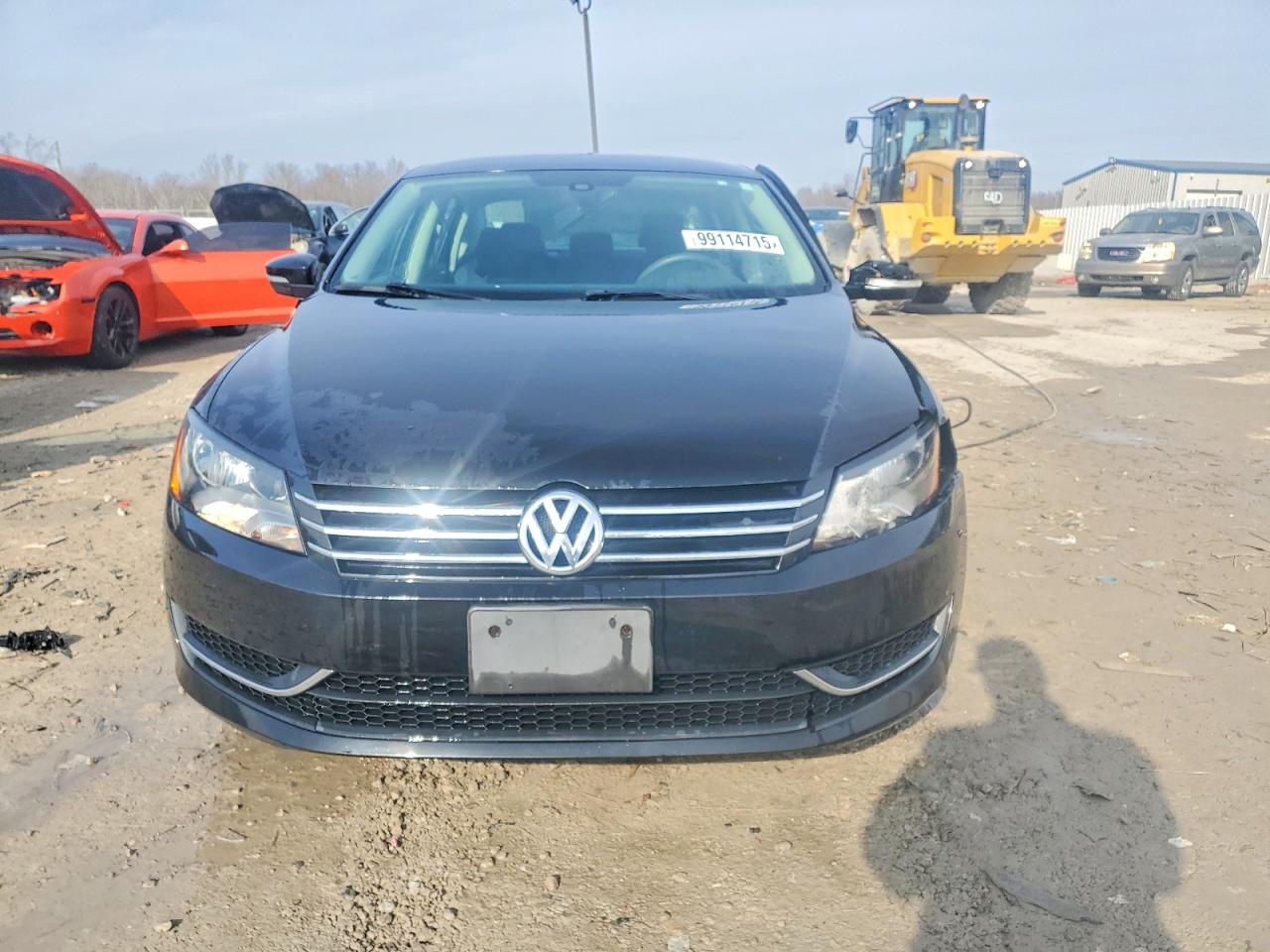 2015 VOLKSWAGEN PASSAT S photo 5