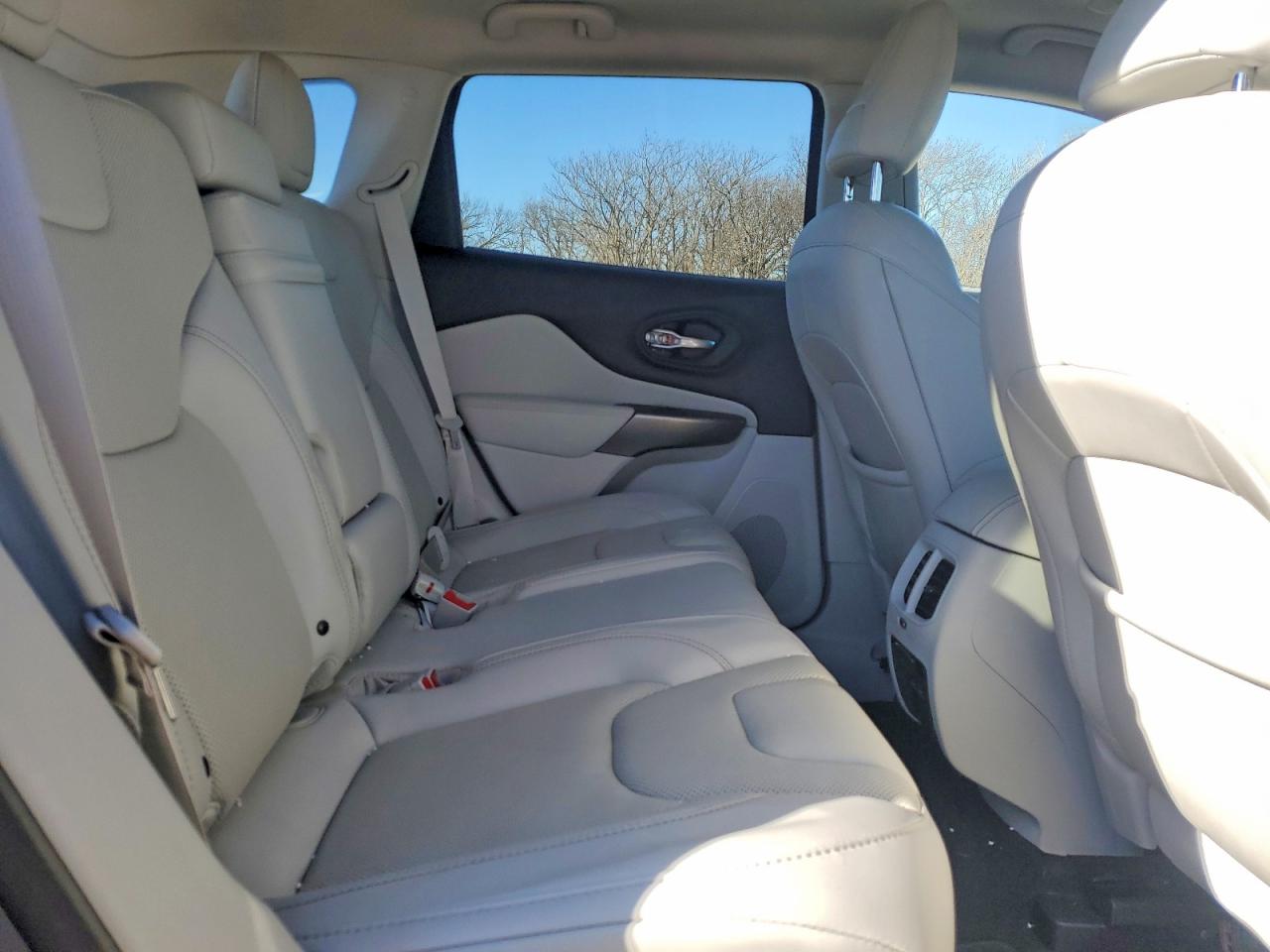 2019 JEEP CHEROKEE LIMITED photo 21