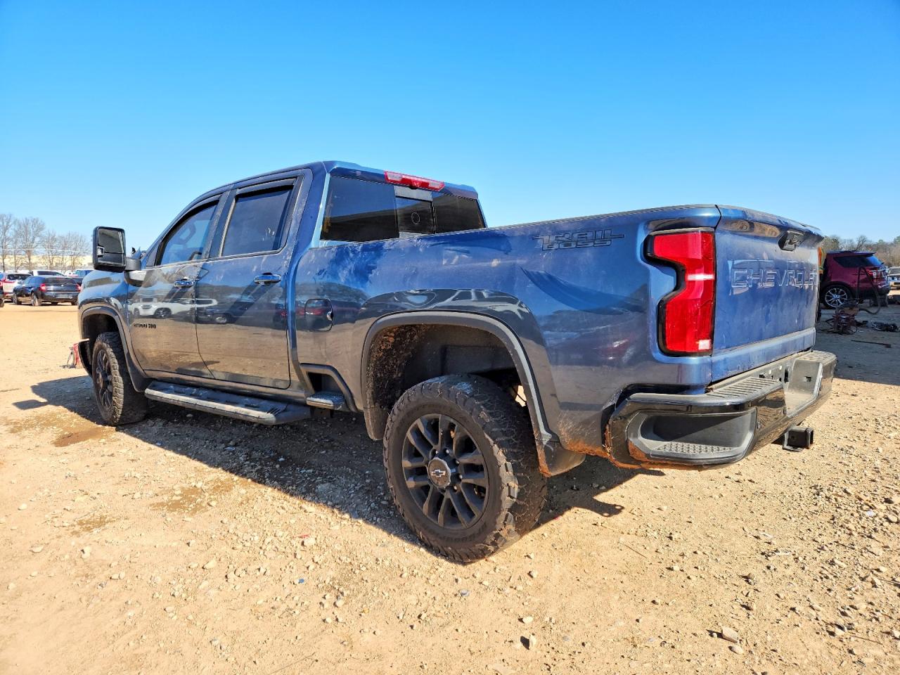 2025 CHEVROLET SILVERADO K2500 HEAVY DUTY LT photo 2