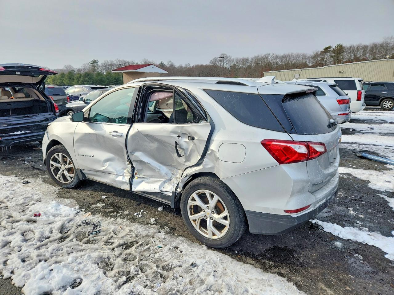 2018 CHEVROLET EQUINOX PREMIER photo 3