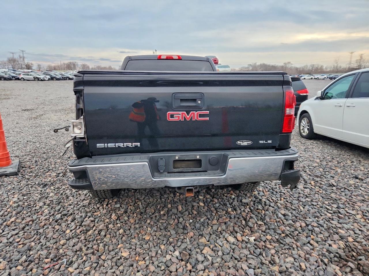2014 GMC SIERRA K1500 SLE photo 6