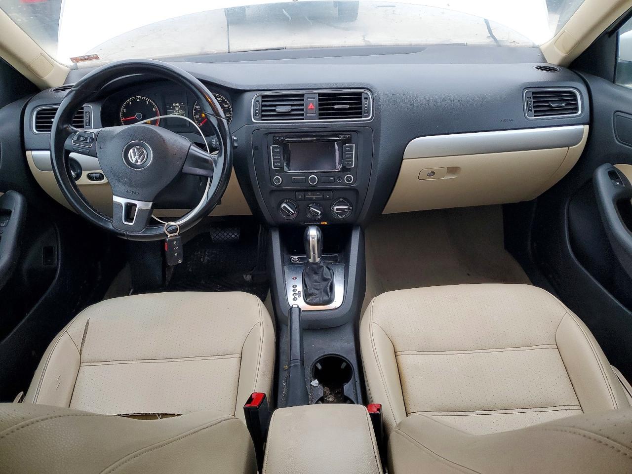 2011 VOLKSWAGEN JETTA photo 15