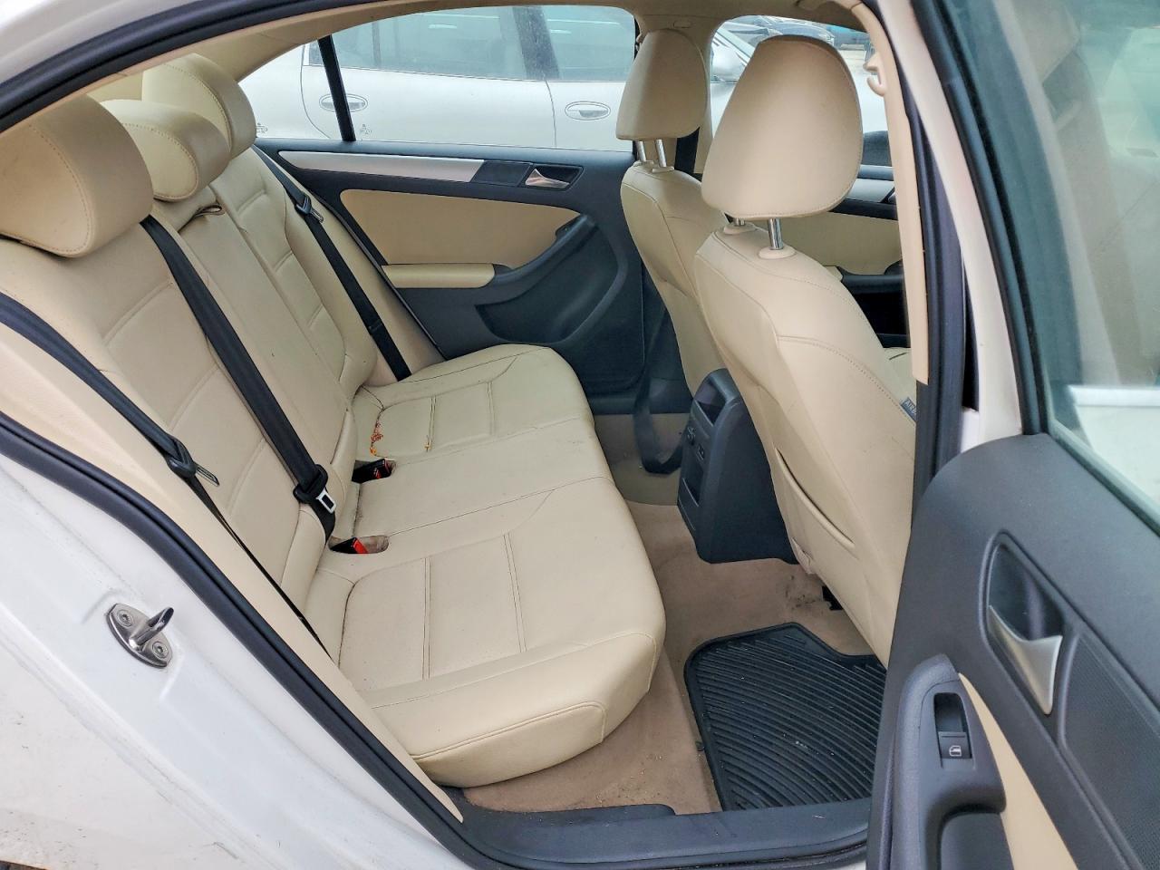2011 VOLKSWAGEN JETTA photo 19