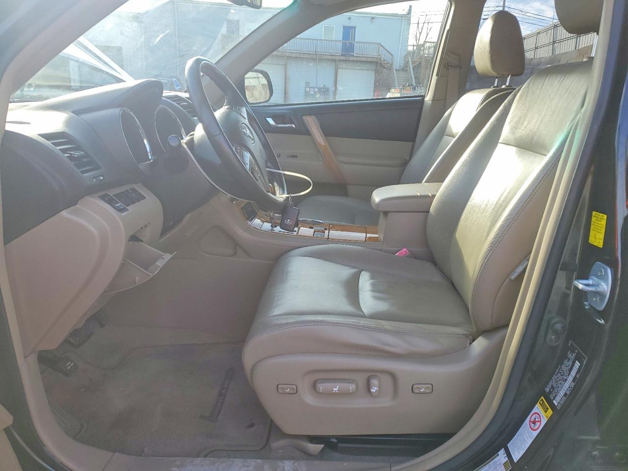 2010 TOYOTA HIGHLANDER HYBRID LIMITED photo 7