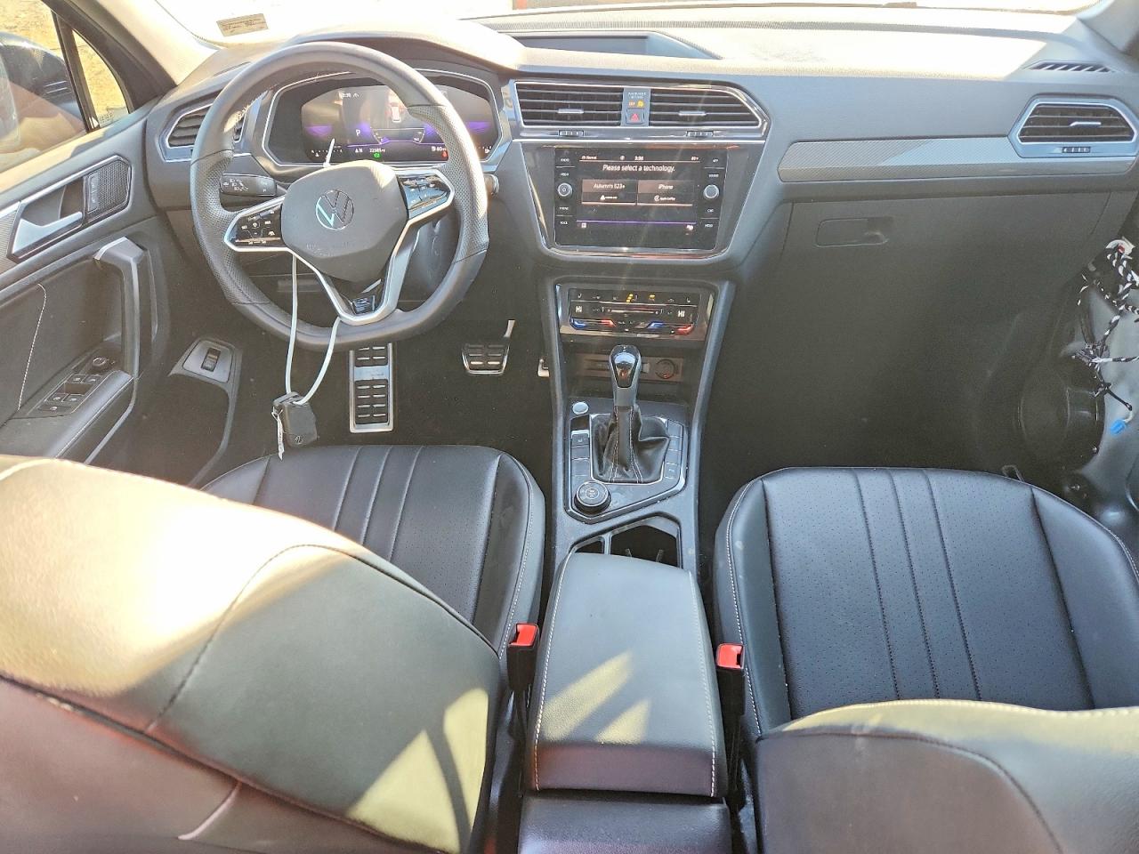 2024 VOLKSWAGEN TIGUAN SE R-LINE BLACK photo 8
