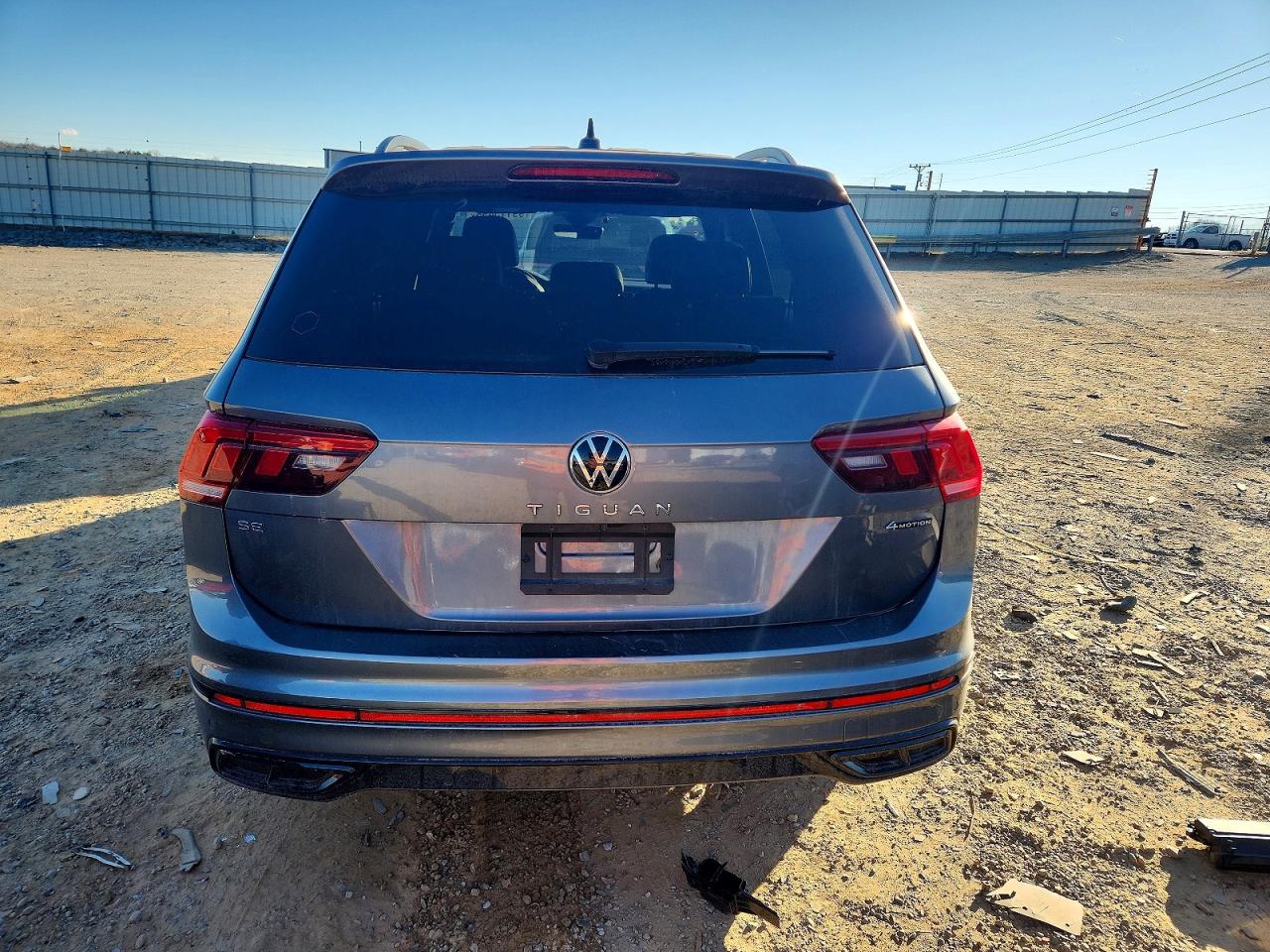 2024 VOLKSWAGEN TIGUAN SE R-LINE BLACK photo 6