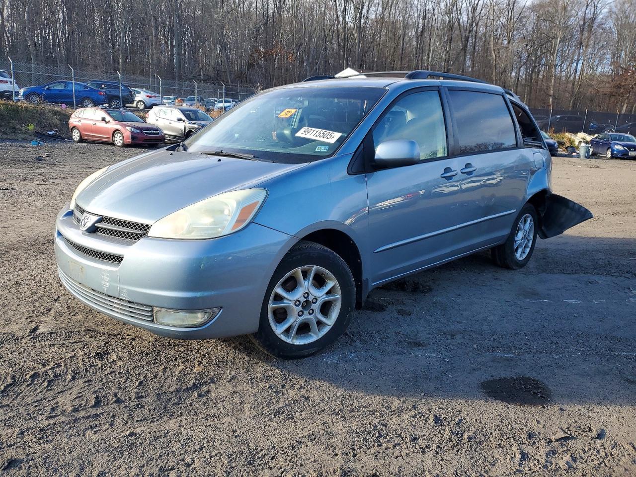 2004 TOYOTA SIENNA