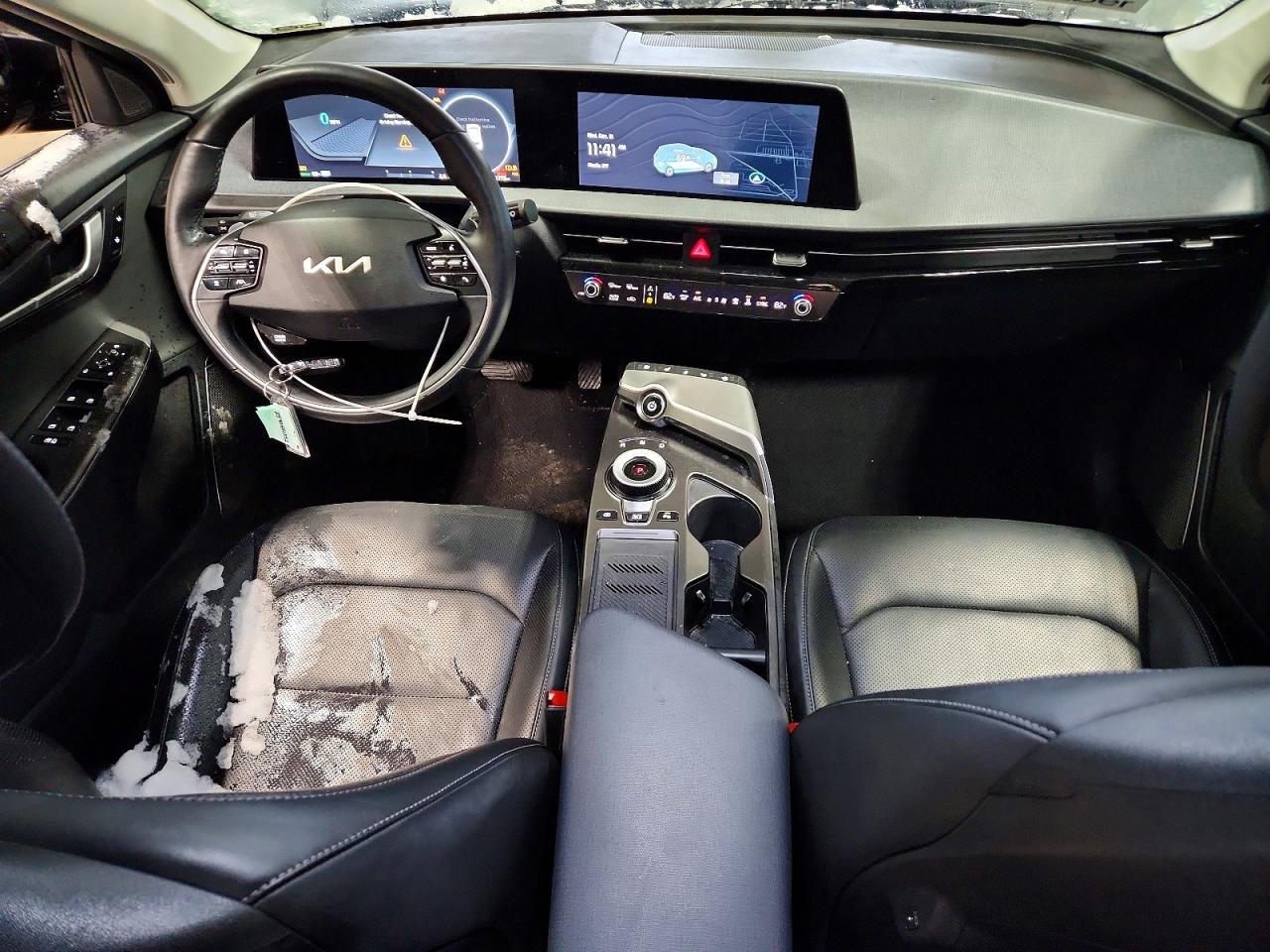 2024 KIA EV6 LIGHT photo 8