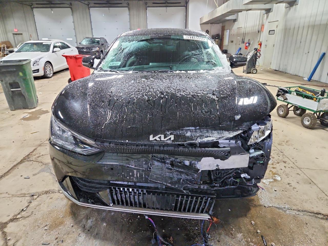 2024 KIA EV6 LIGHT photo 5