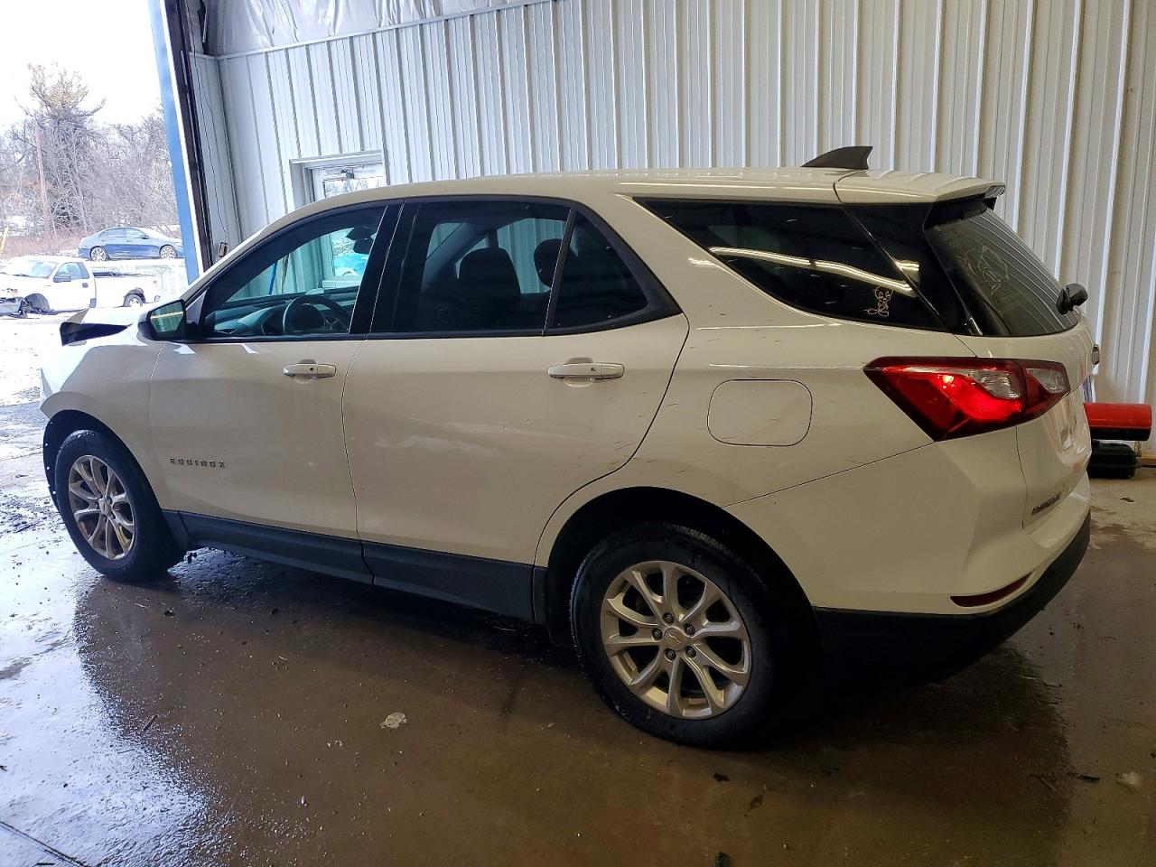 2019 CHEVROLET EQUINOX LS photo 2