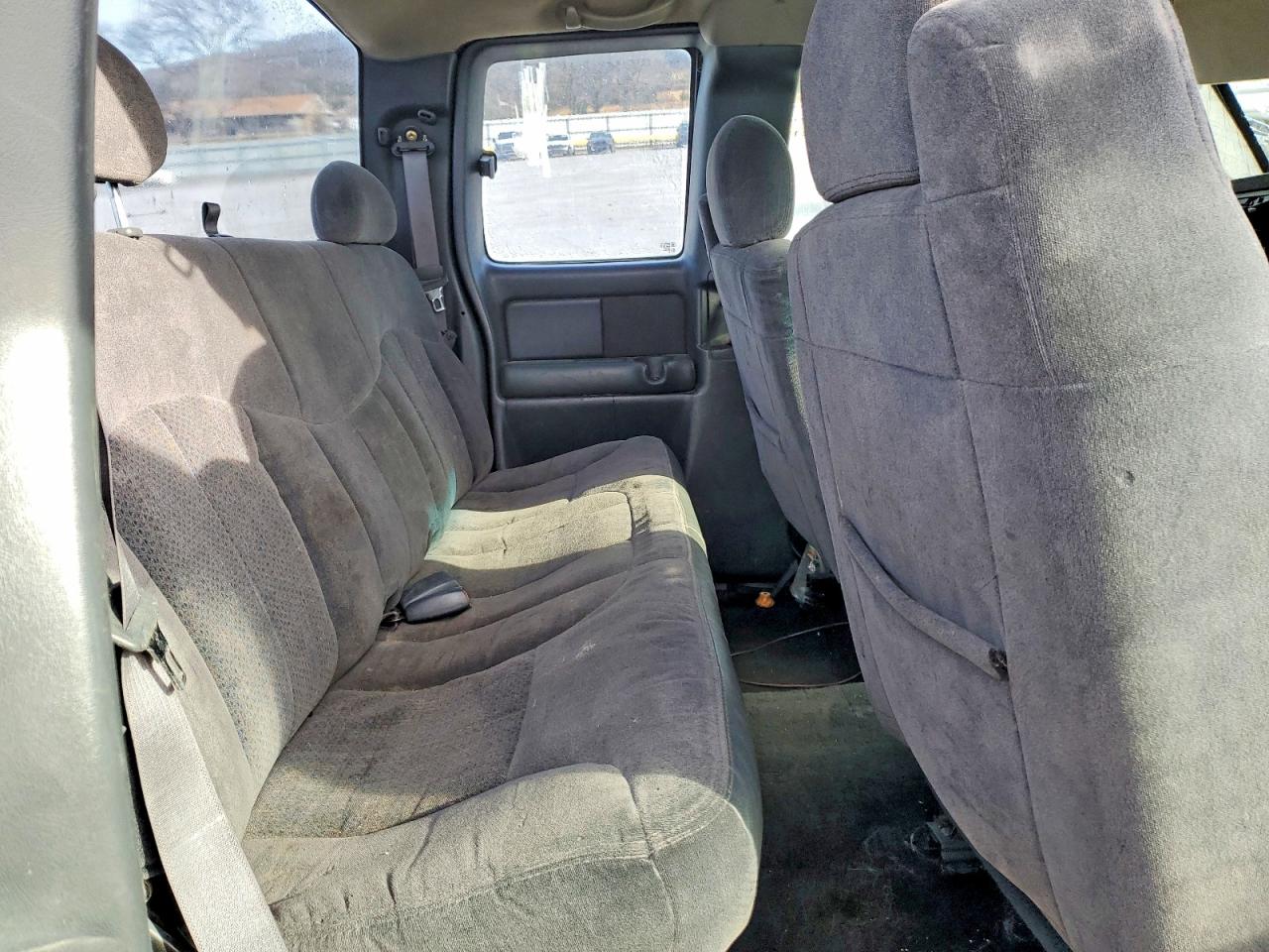 2002 CHEVROLET SILVERADO C1500 photo 10