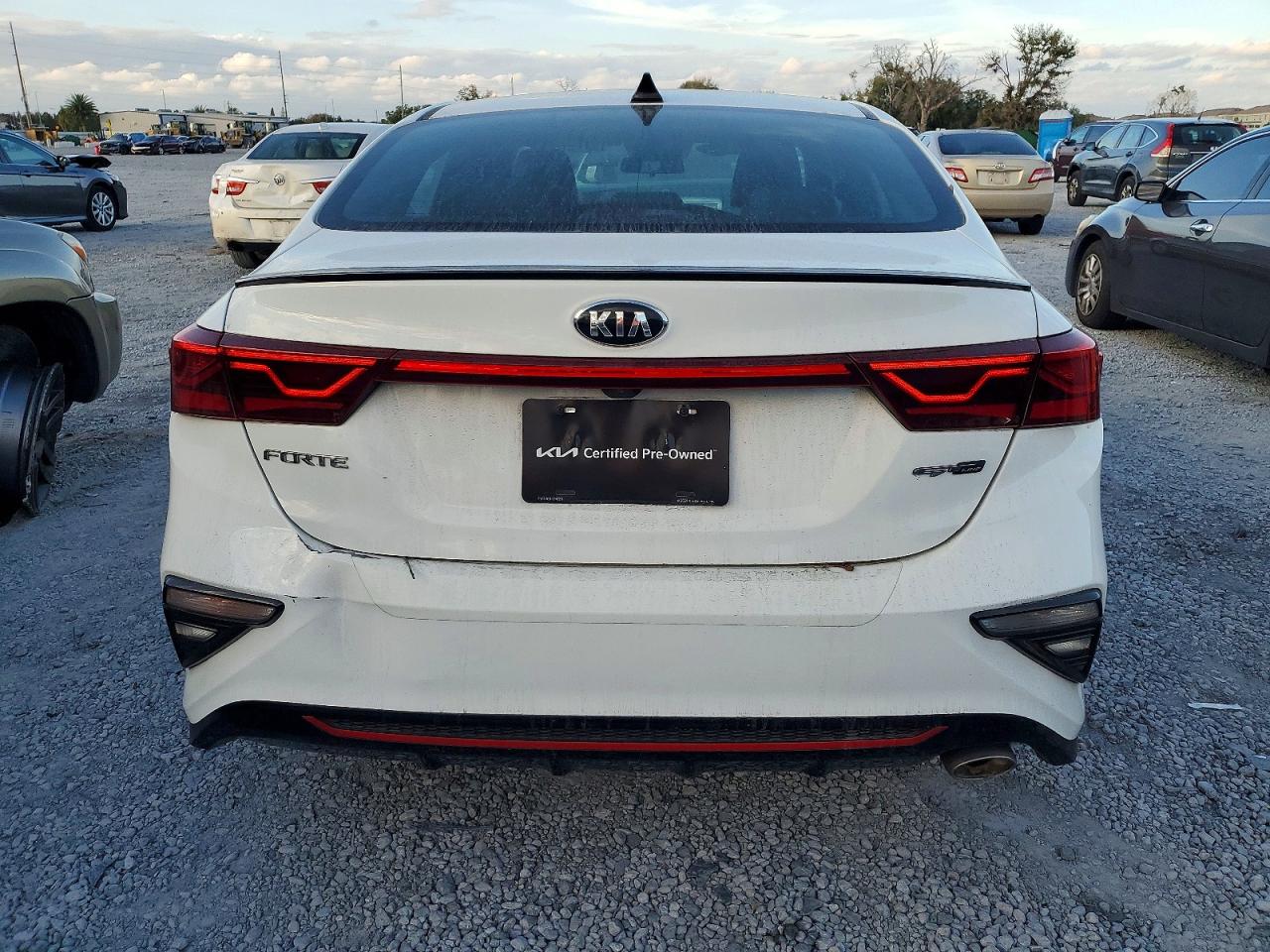 2021 KIA FORTE GT LINE photo 11