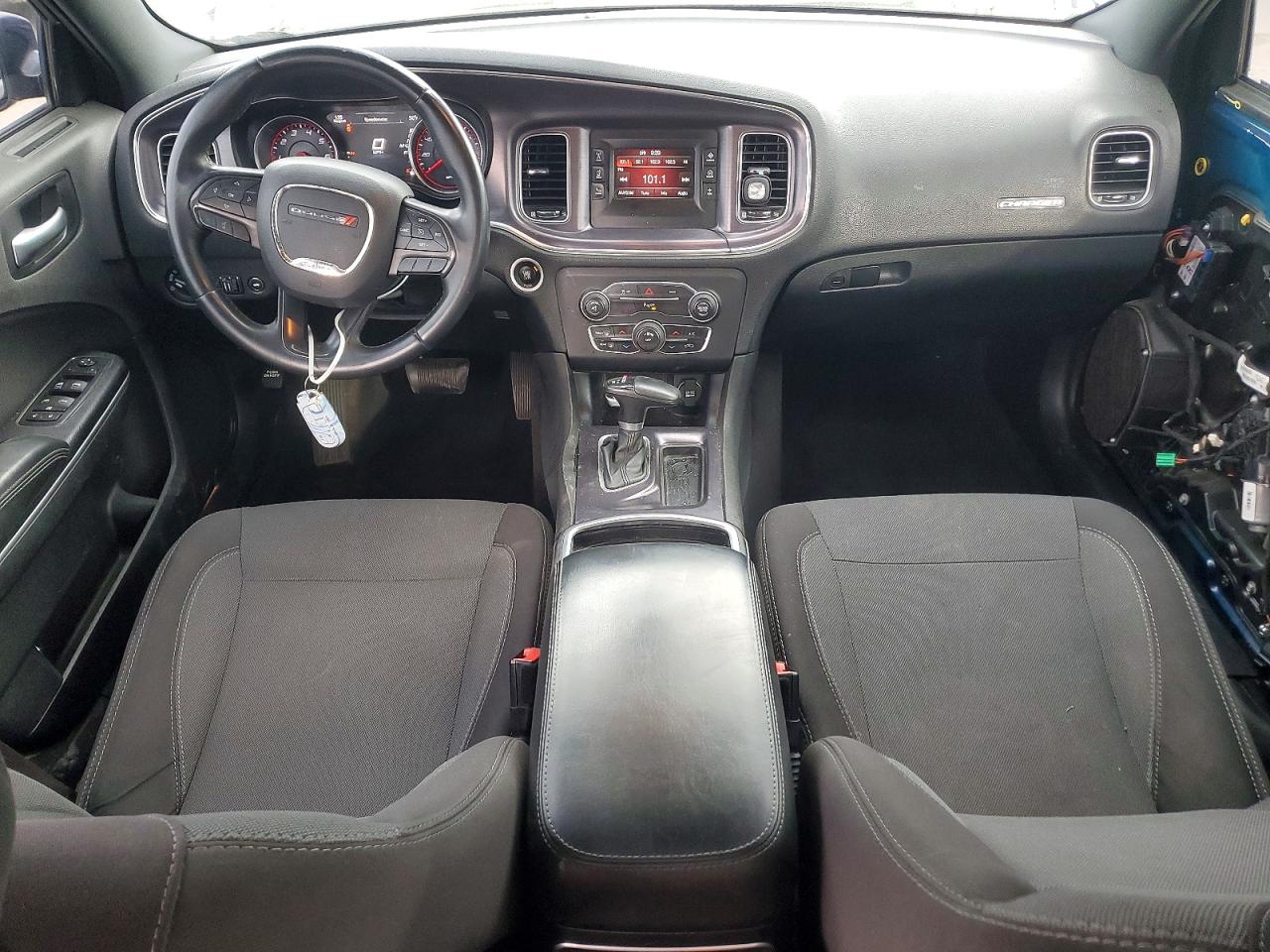 2015 DODGE CHARGER SE photo 8