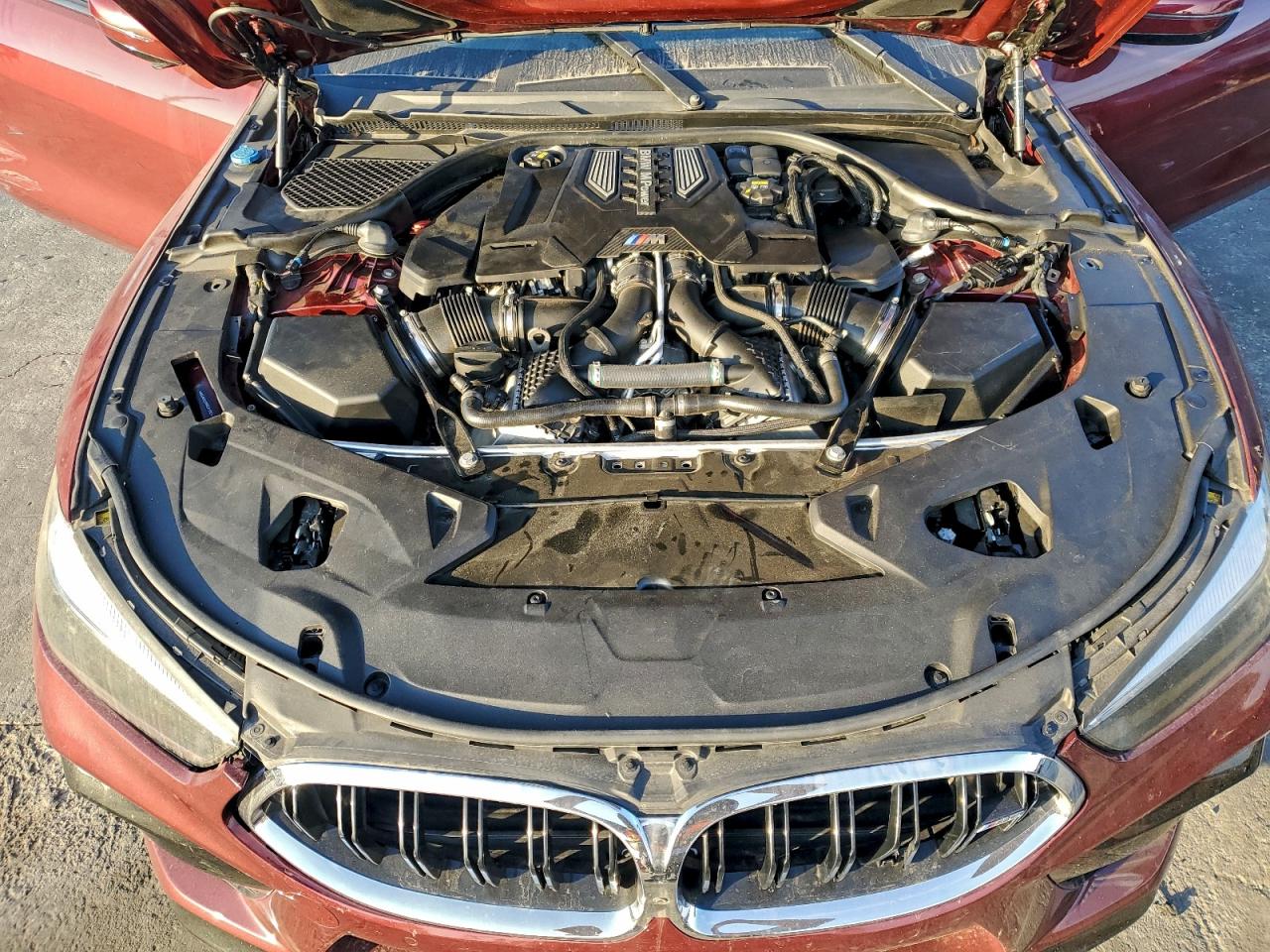 2022 BMW M8 photo 11